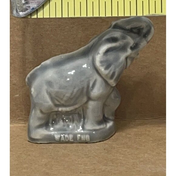 Vintage Wade England Wade Whimsies Gray Elephant Miniature Figurine - Picture 4 of 8